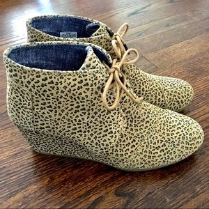 toms leopard print booties